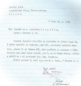 Posudek na Jaroslava Krupičku, otce žáka Jaroslava Krupičky, vypracovaný uliční organizací KSČ pro Městský výbor KSČ Plzeň v březnu 1958. Politické provinění dětí bylo pečlivě hodnoceno i ve vztahu k pověsti rodičů. | SOA v Plzni